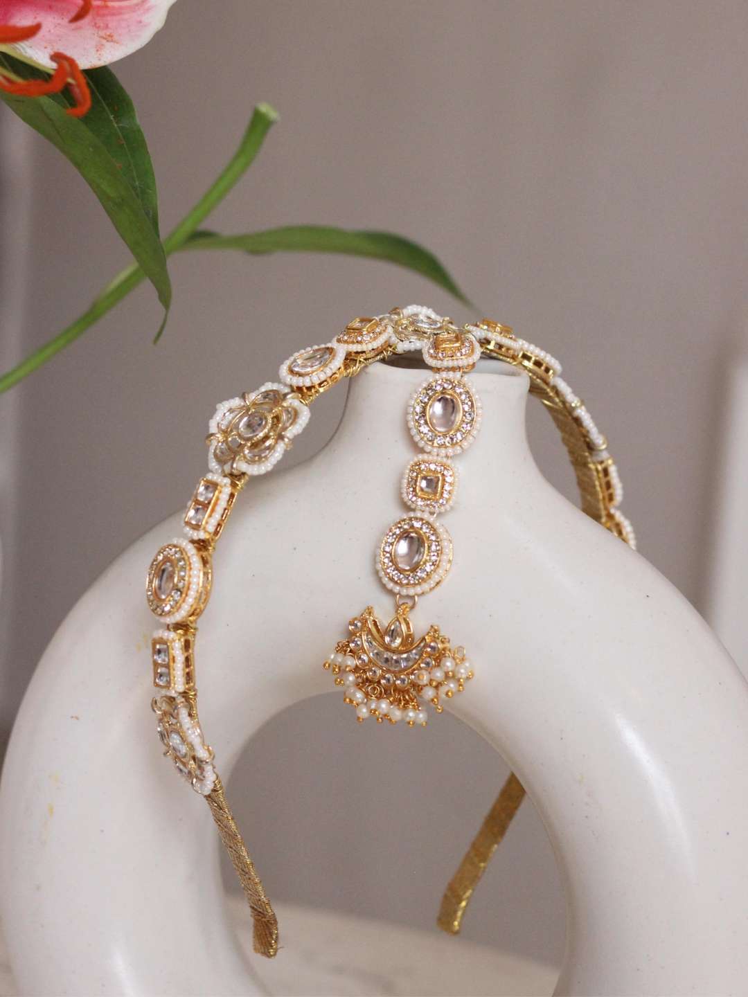 Ishhaara Traditional Kundan Hairband With Attached Mang Tikka