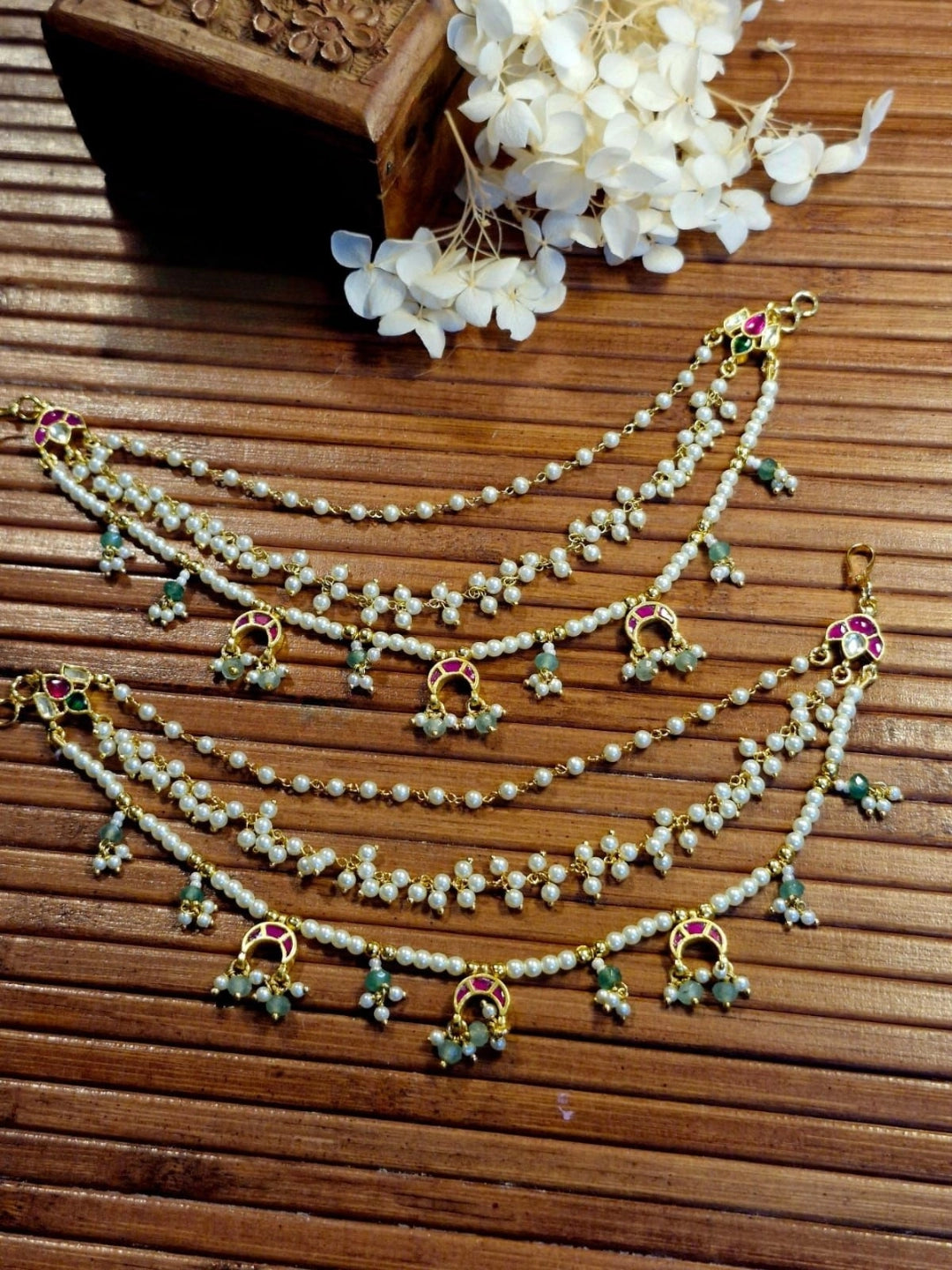 Ishhaara Traditional Kundan Jadau And Pearl Earchain