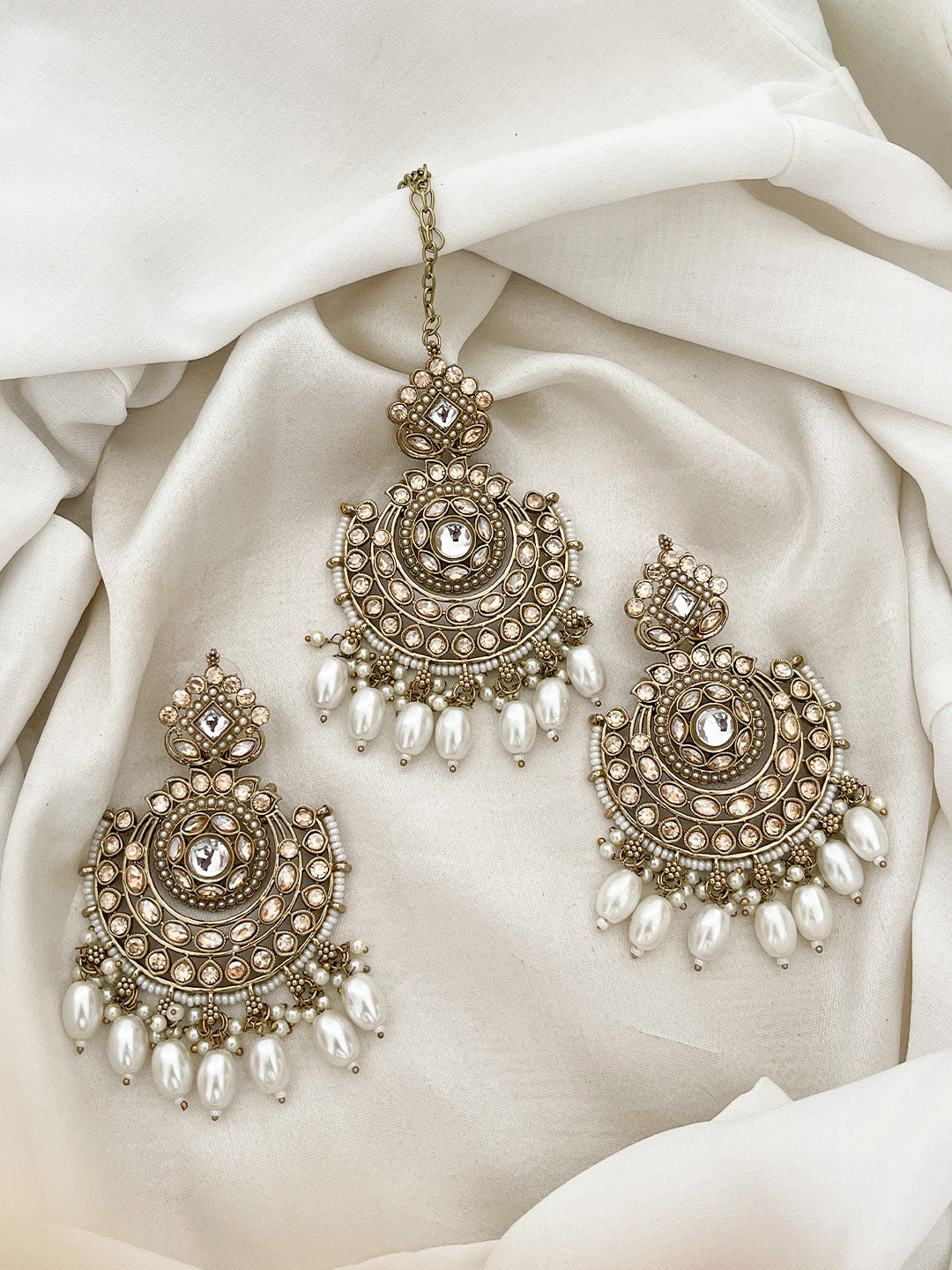 Ishhaara Traditional Kundan Maang Tikka Earrings