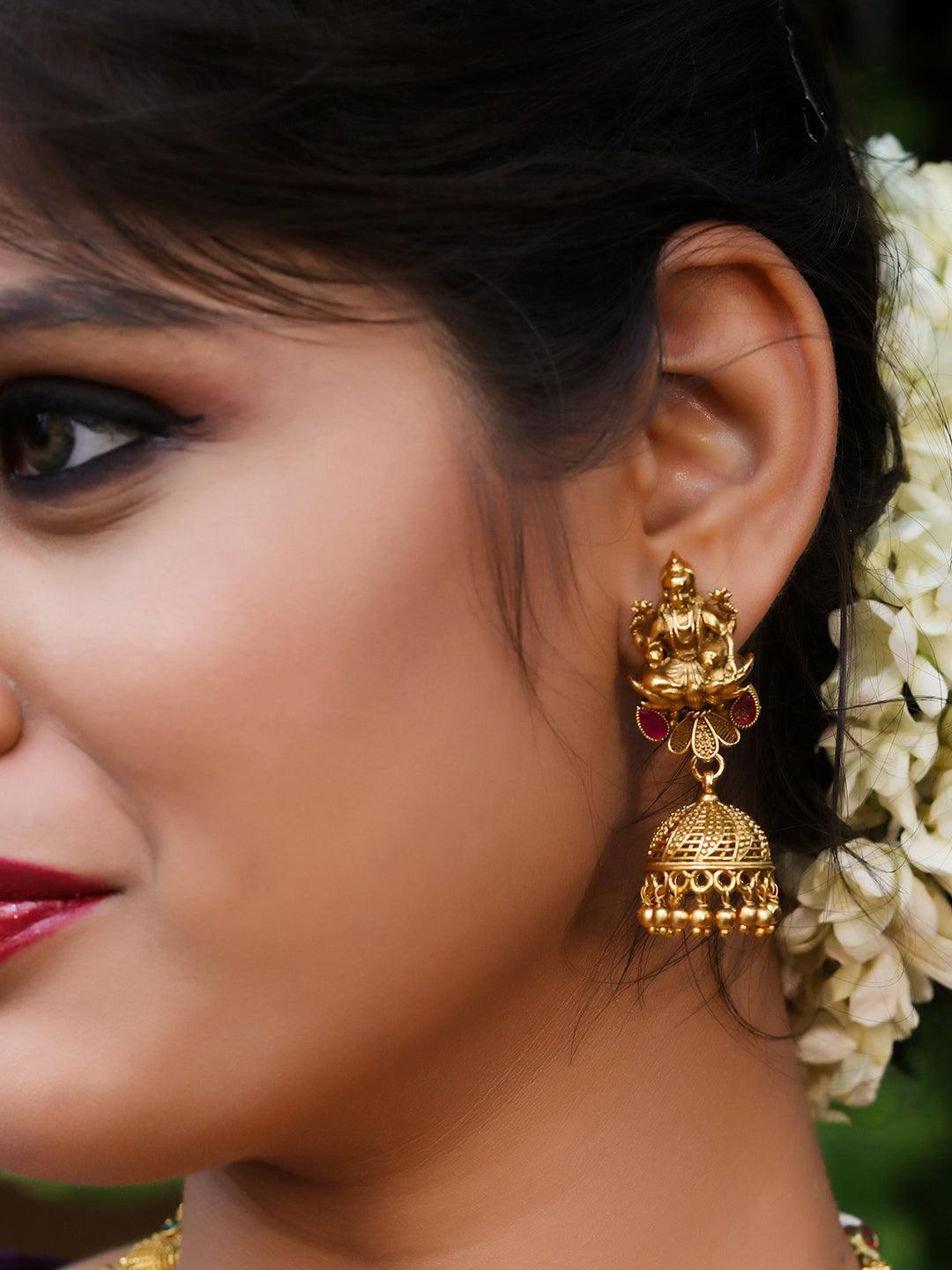 Ishhaara Traditional Mahalakshmi Bridal Necklace Set