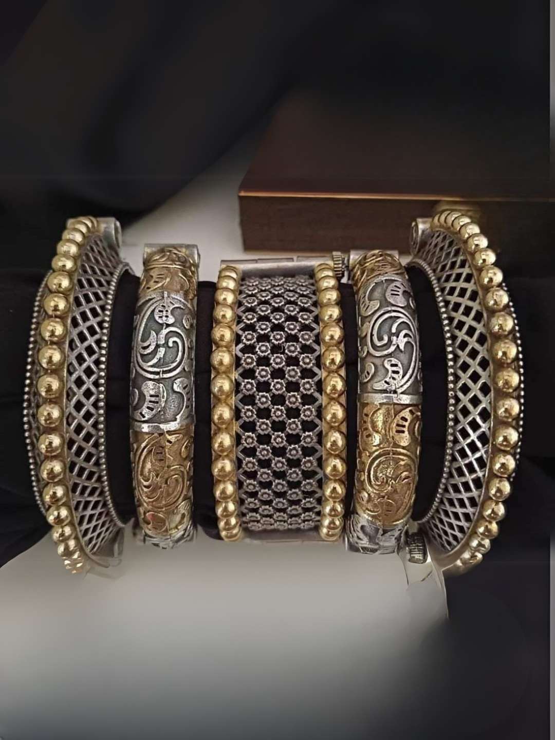 Ishhaara Traditional Oxidised Openable Combo Bangles