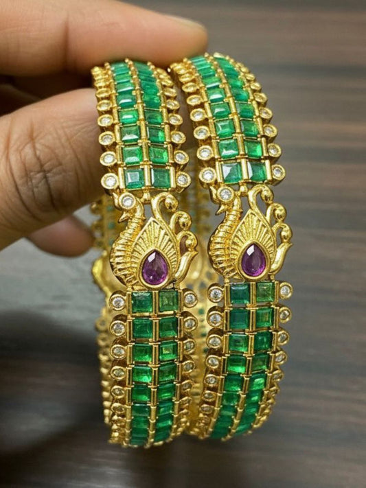 Ishhaara Traditional Peacock Design Bangle
