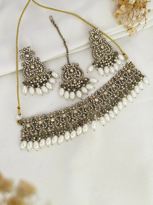 Ishhaara Traditional Pearl Kundan Choker Necklace