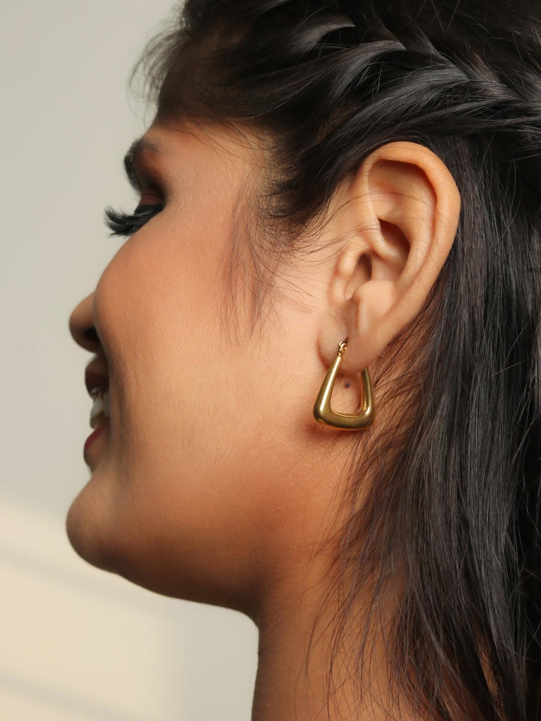 Ishhaara Trapezoid Hoop Earrings