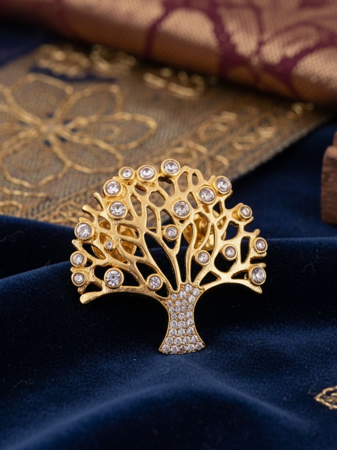 Ishhaara Tree Of Life Brooch