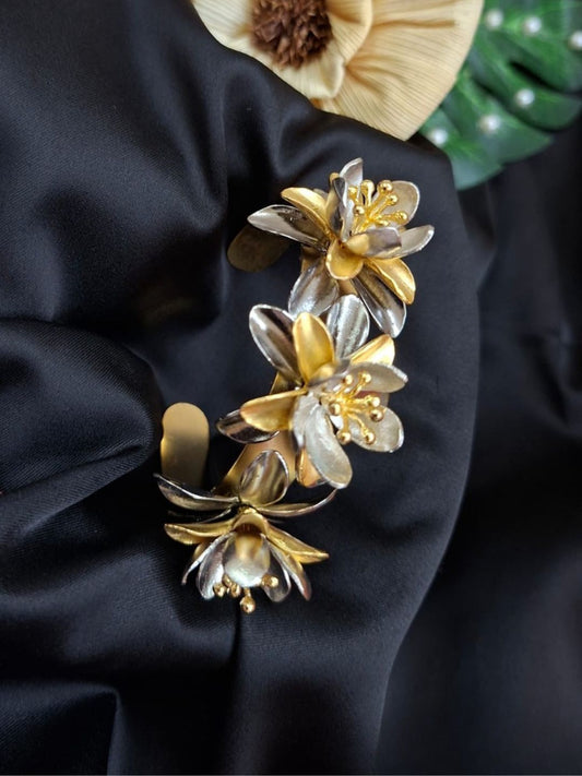 Ishhaara Trendy Boho Bloom Adjustable Bracelet