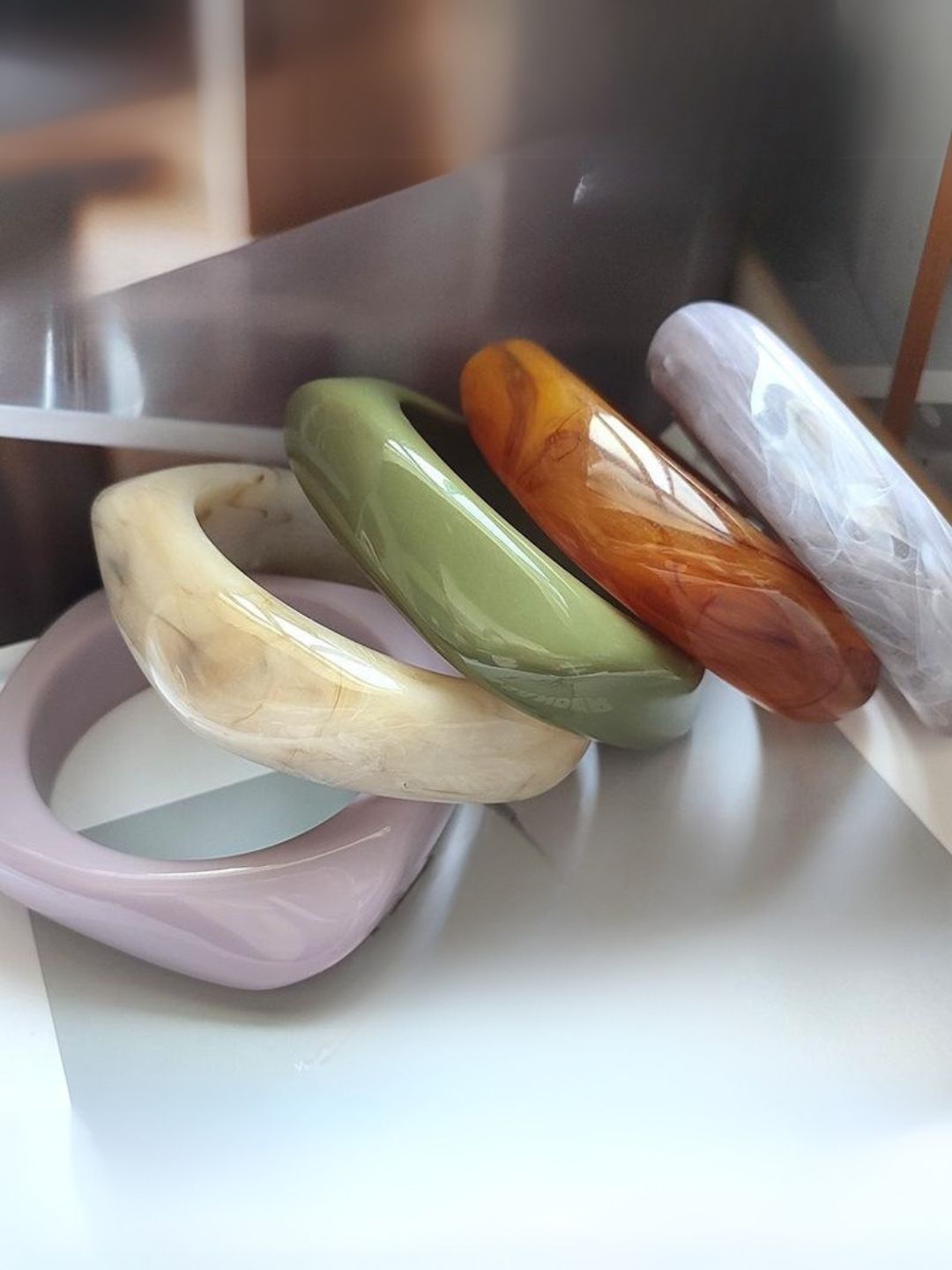 Ishhaara Trendy Korean Resin Acrylic Bangle Bracelet