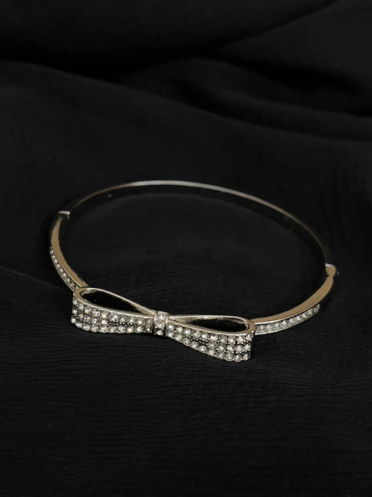 Ishhaara Trendy Stackable Bow Cuff Bangle