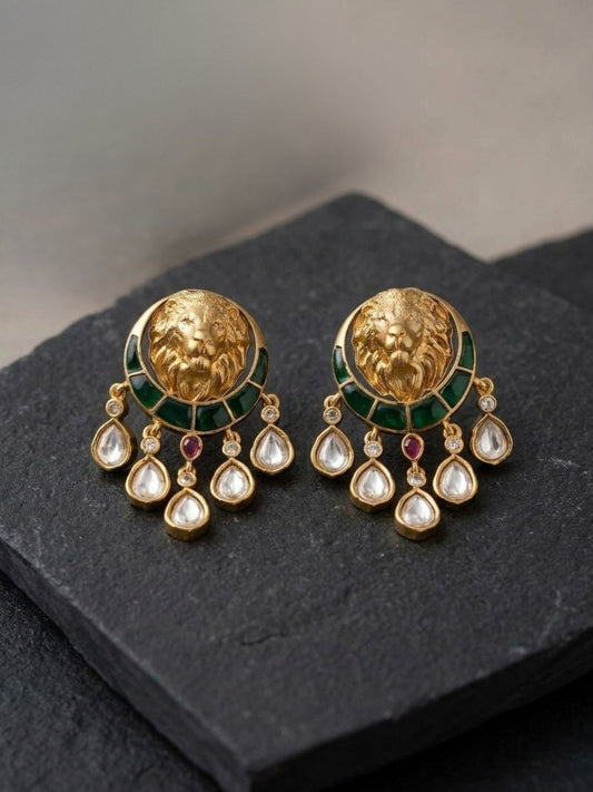 Ishhaara Trendy Stud Earrings