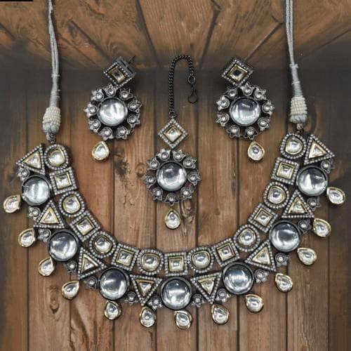 Ishhaara Triangle Dual Tone Necklace Set