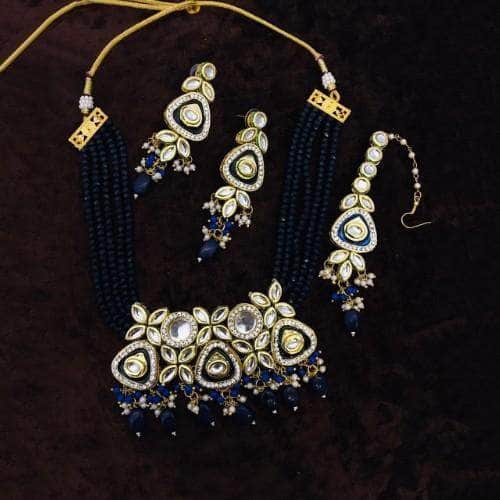 Ishhaara Triangular Meenakundan Necklace Earring And Teeka Set
