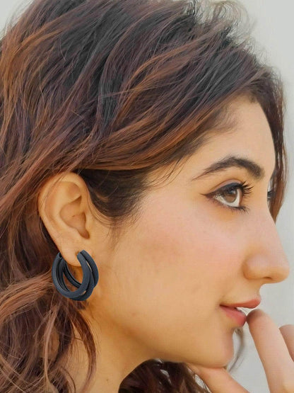 Ishhaara Triple Hoop Earrings Black