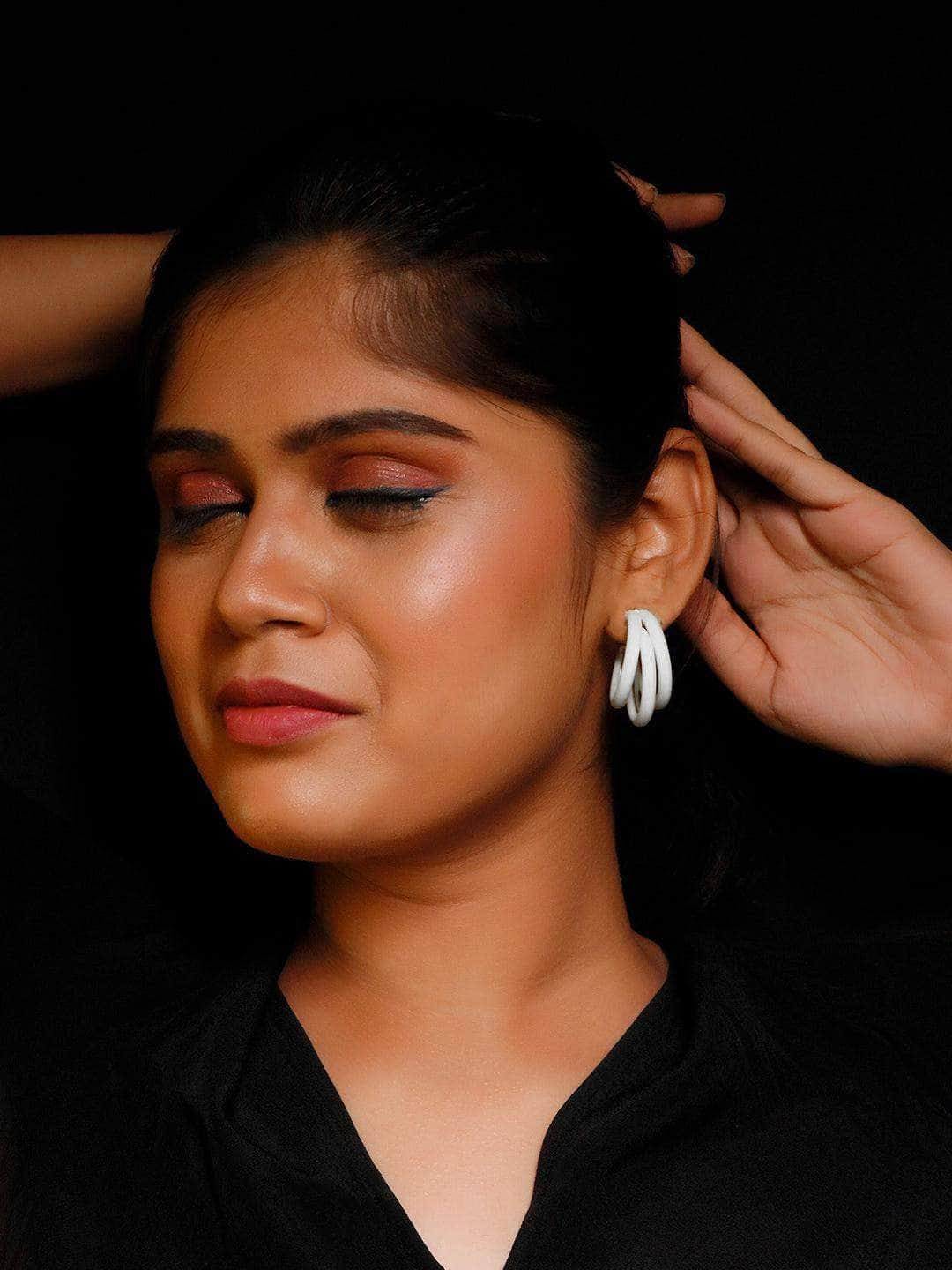 Ishhaara Triple Hoop Earrings White
