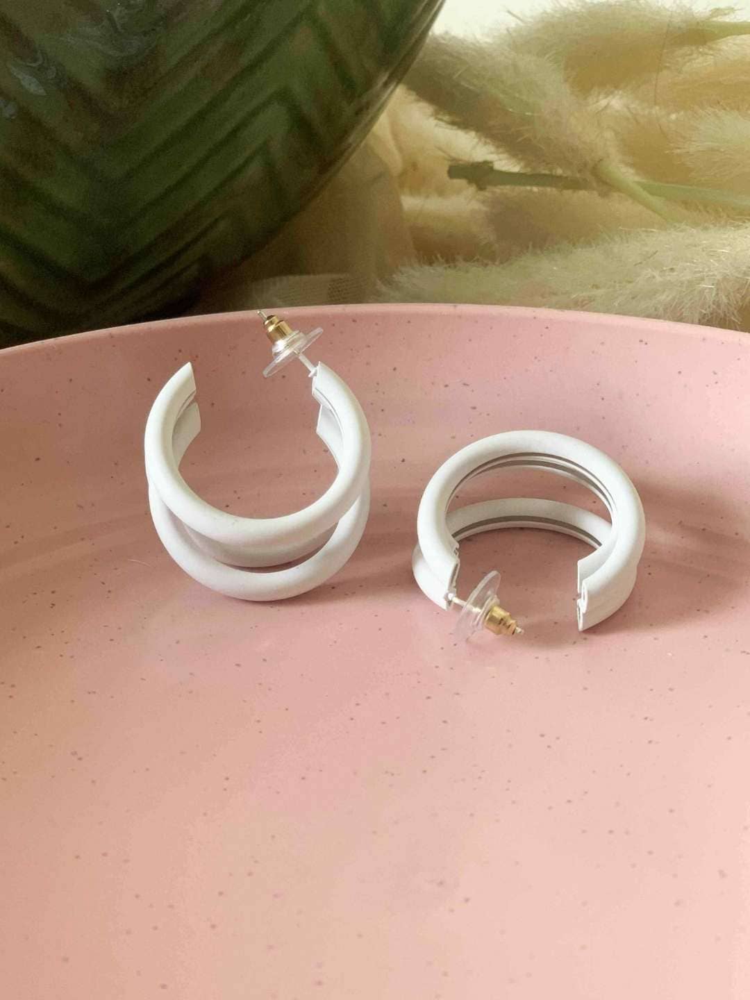 Ishhaara Triple Hoop Earrings-white
