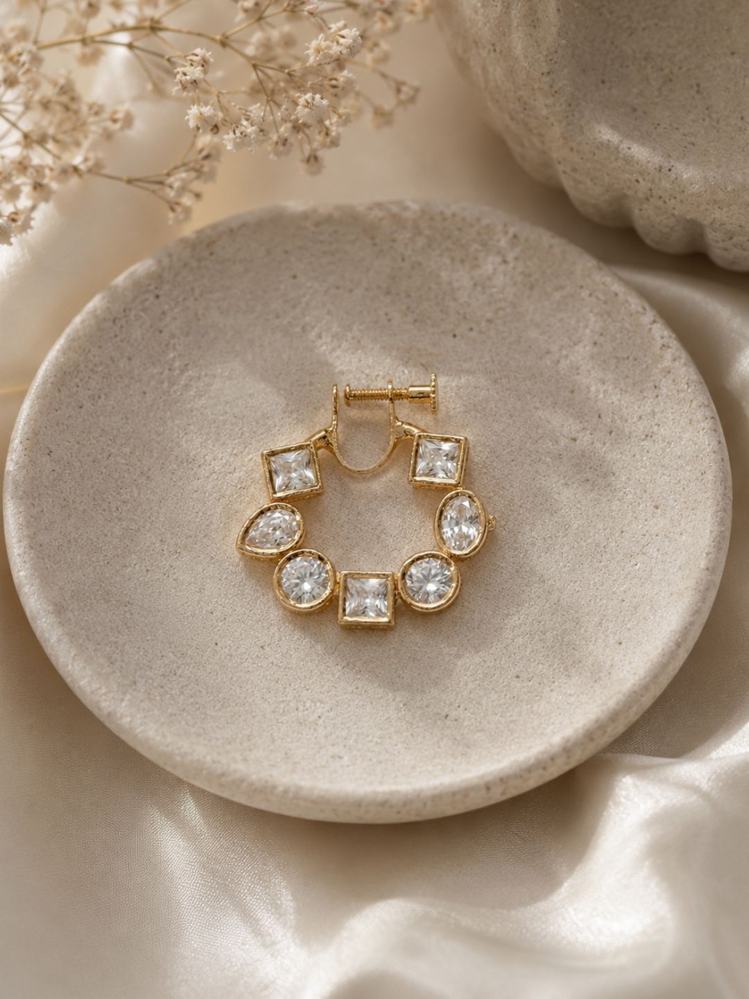 Ishhaara Twinkling Bejeweled Nosepins