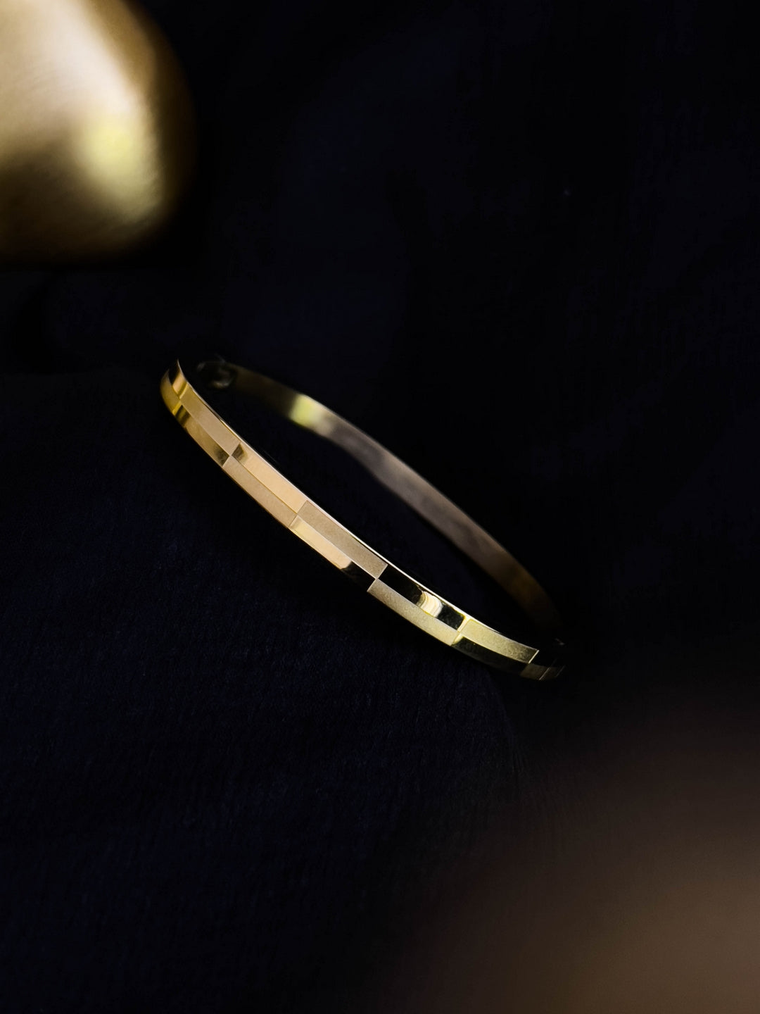 Ishhaara Twister Gold Luxuries Kada Bracelet