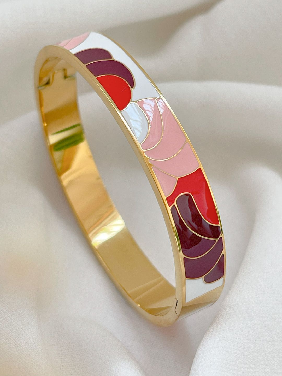 Ishhaara Unique Colorful Enamel Bracelet
