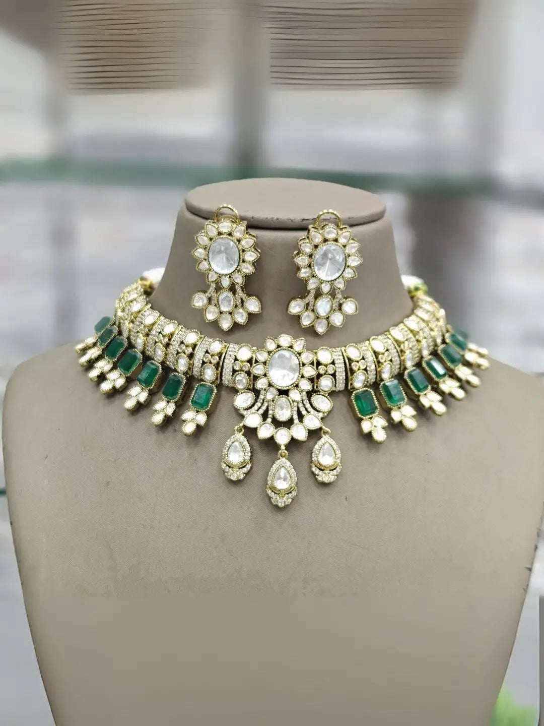 Ishhaara Unique Designed Meenakari Kundan Choker