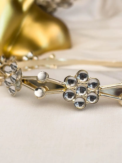 Ishhaara Unique Floral Shaped Kundan Hairband