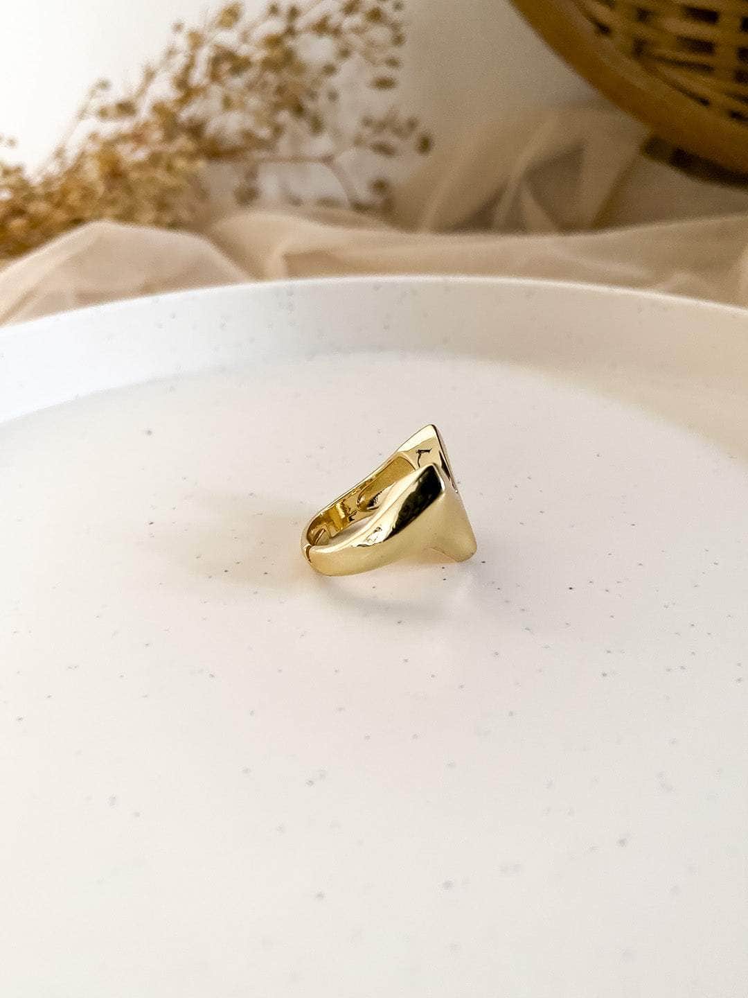 Ishhaara Unique Heart Shaped Ring