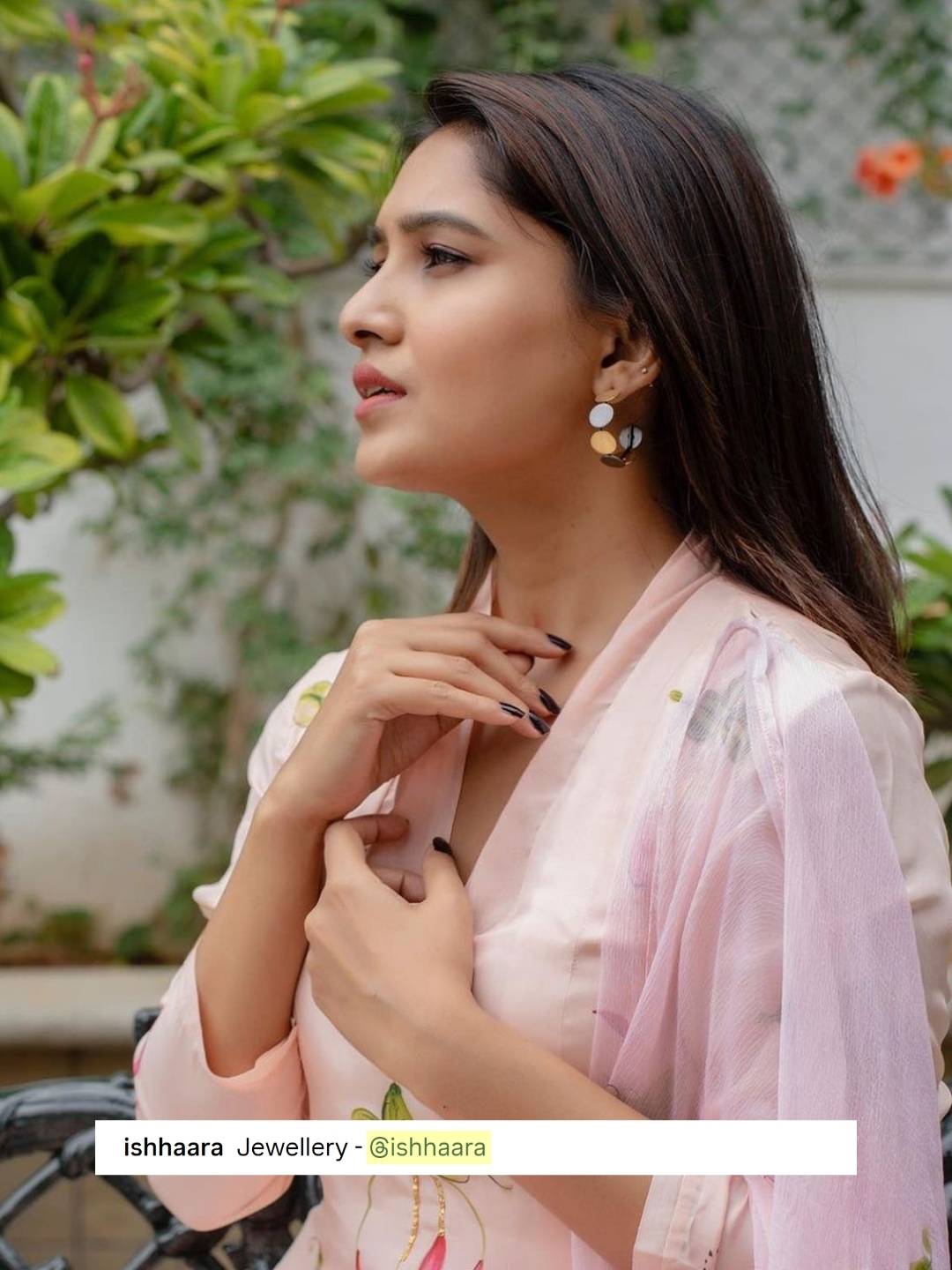 Ishhaara Vani Bhojan In Dual Tonned Hoops Earring