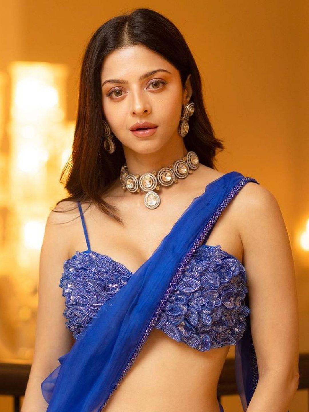 Ishhaara Vedhika In Ad Stone Kundan Choker Set