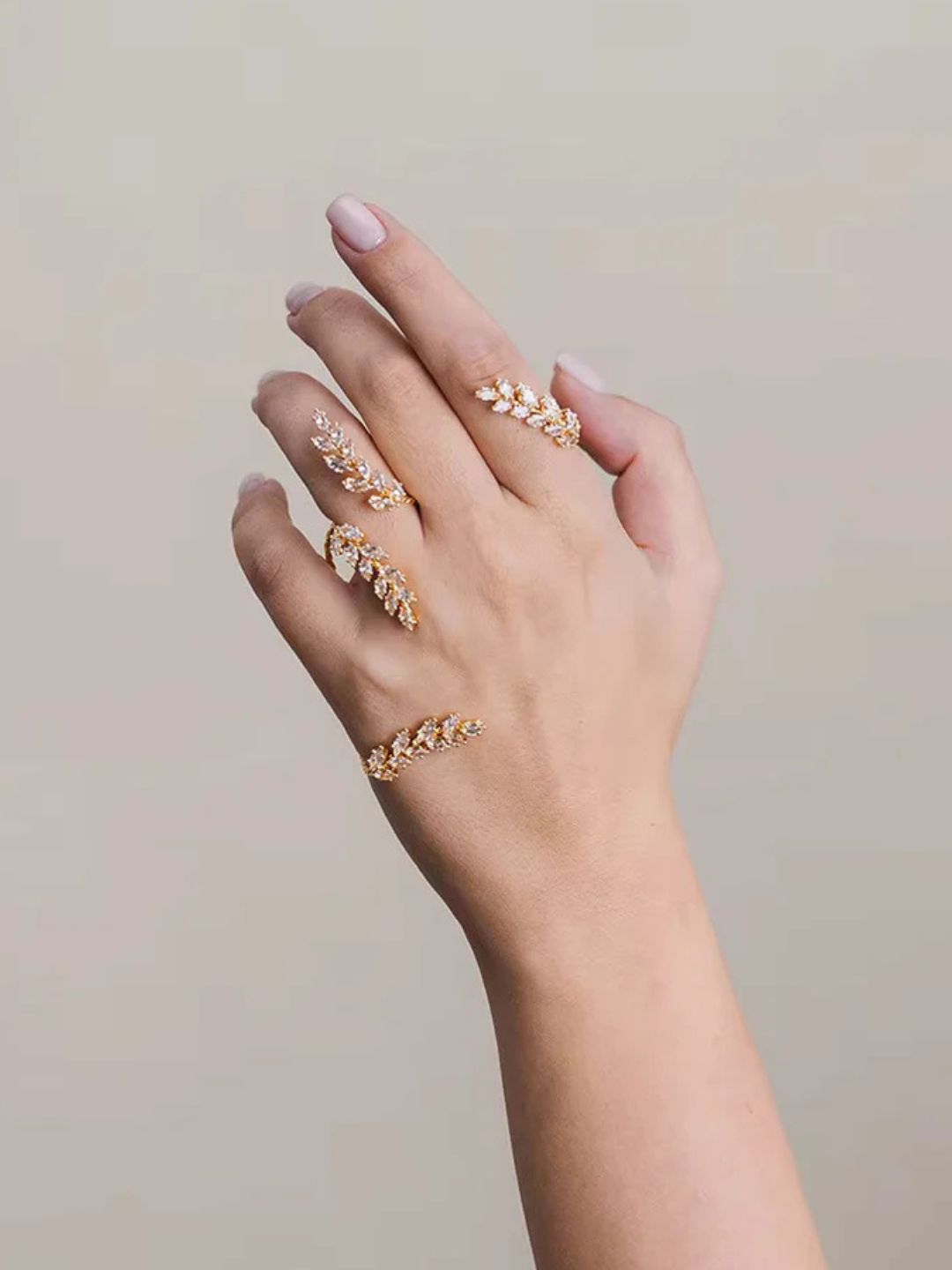 Ishhaara Verdant Sparkle Handcuff