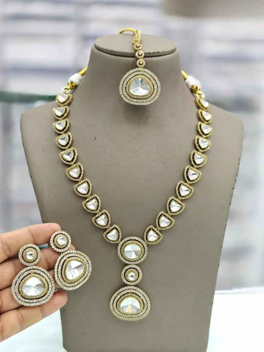 Ishhaara Victorian Polki Studded Neckalce