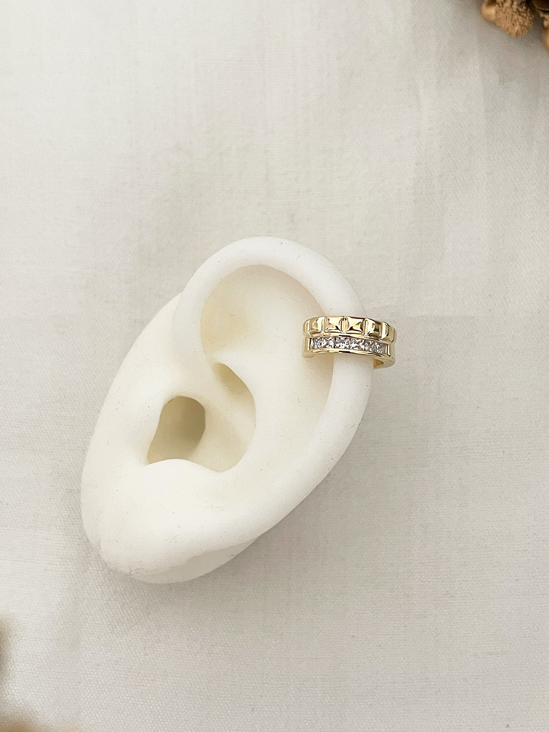 Ishhaara Vintage Chunky Earcuff