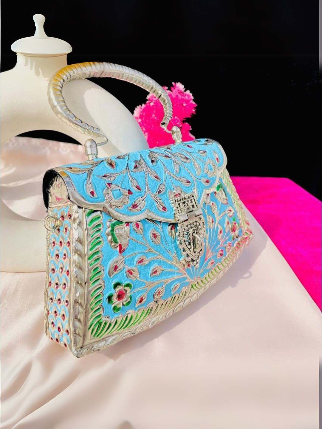 Ishhaara Vintage Handmade Intricate Designed Metal Purse