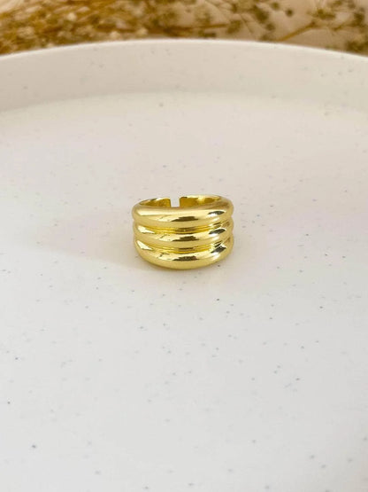 Ishhaara Vintage Metallic Three Layer Closed Ring