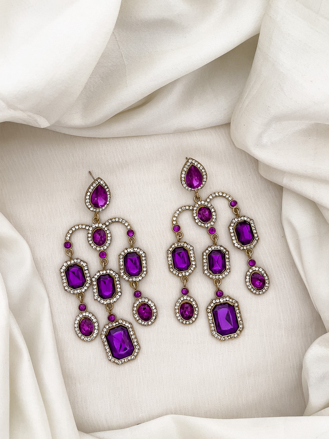 Ishhaara Violet Kundan Studded Droplet Earring