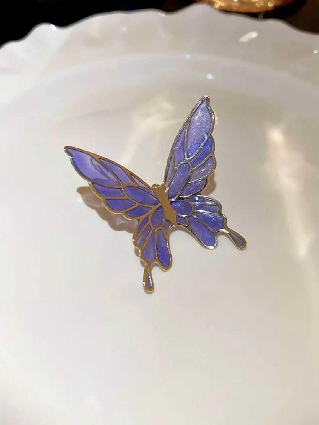 Ishhaara Violet One Side Butterfly Ear Cuff