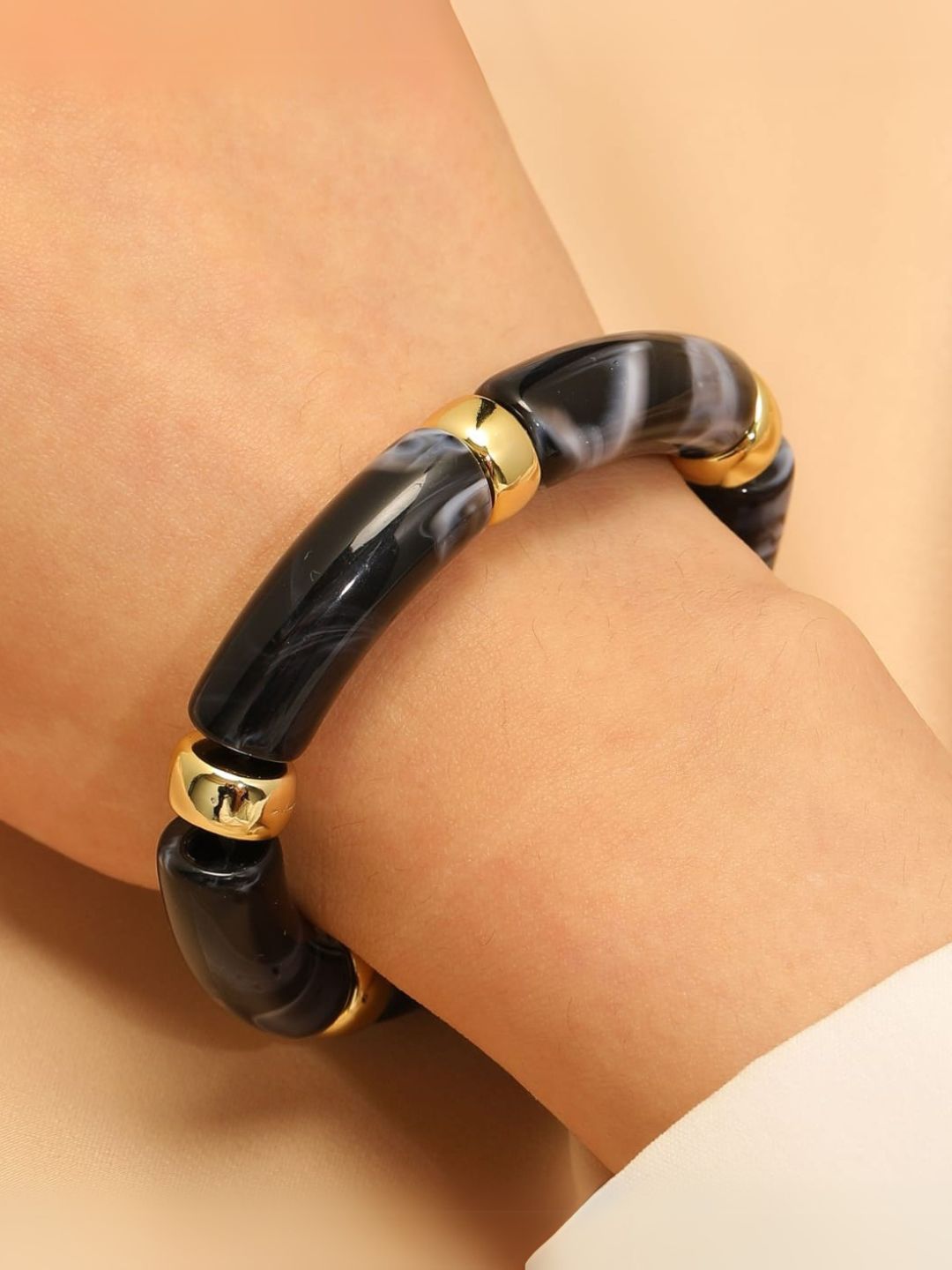 Ishhaara Viral Gold And Resin Bracelet