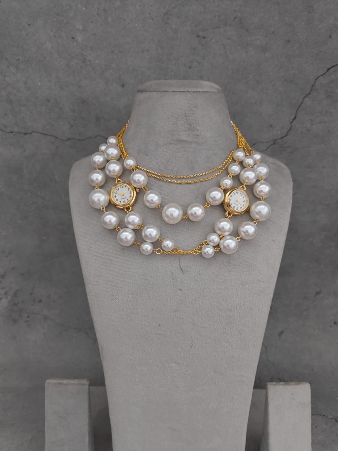 Ishhaara Watch Pearl Necklace