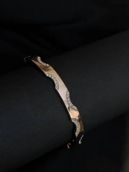 Ishhaara Wavebliss Zeva Zig Spark Bracelet