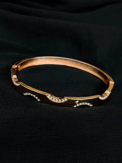 Ishhaara Wavebliss Zeva Zig Spark Bracelet