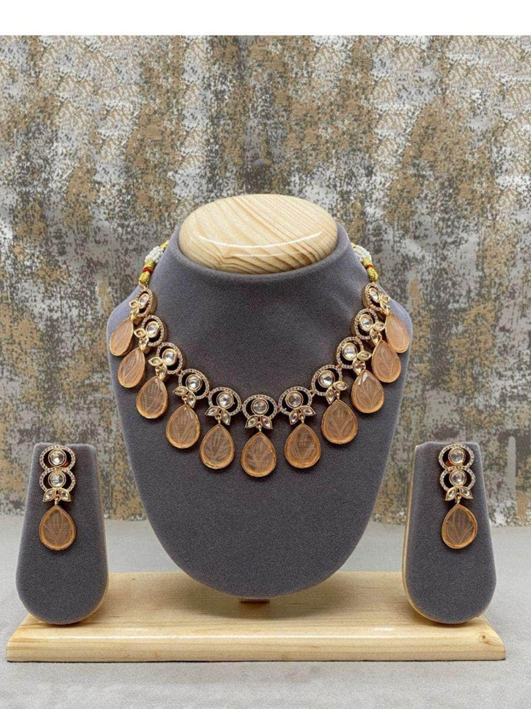Ishhaara Whimsical Kundan necklace