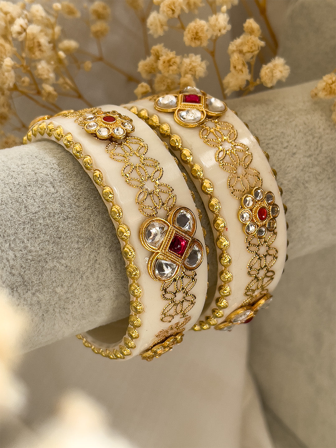 Ishhaara White Antique Kundan Studded Rajwadi Bangles