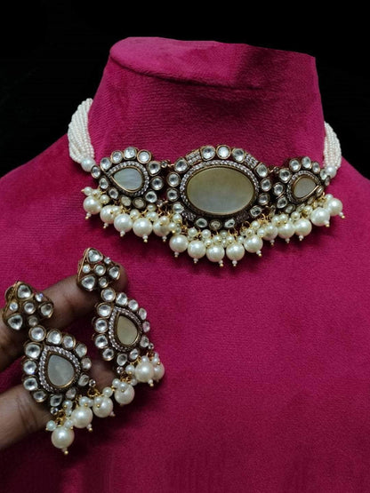 Ishhaara Artic Charm Choker