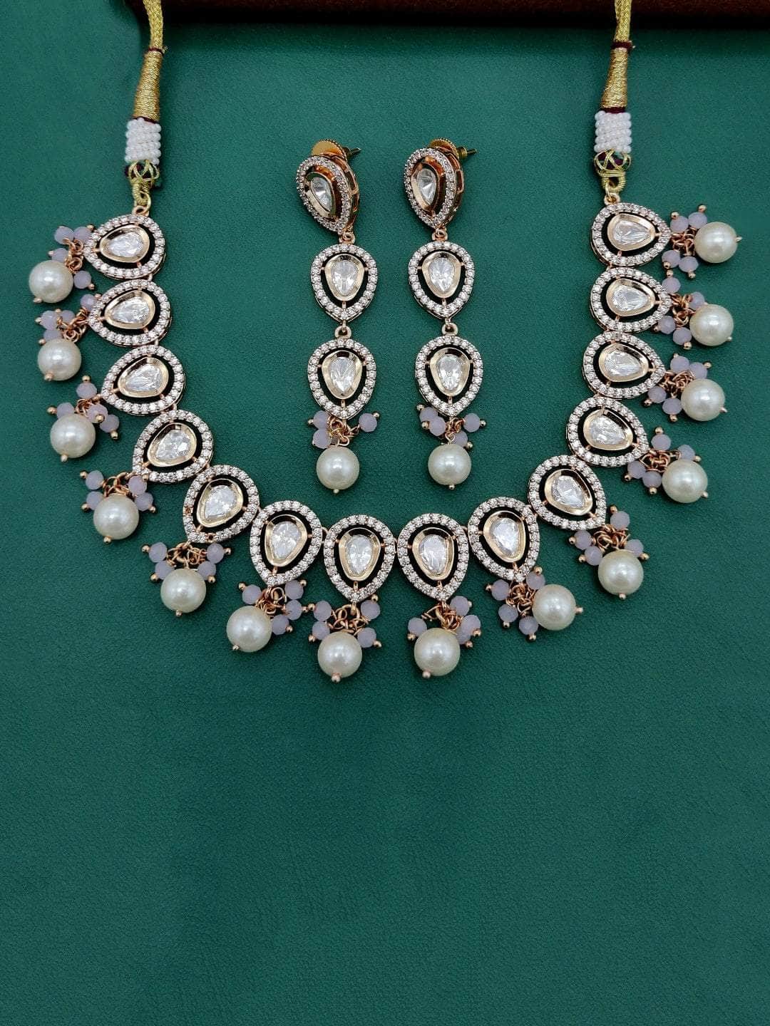 Ishhaara White Aurora Necklace