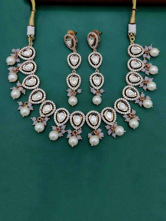 Ishhaara Aurora Necklace
