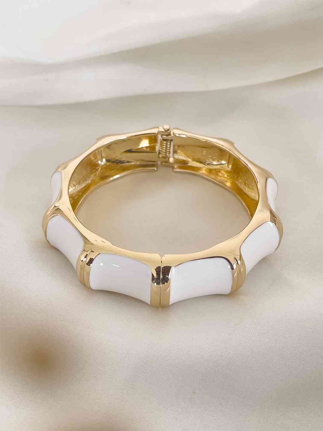 Ishhaara White Bamboo Bracelet