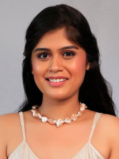Ishhaara Baroque Statement Necklace Super White