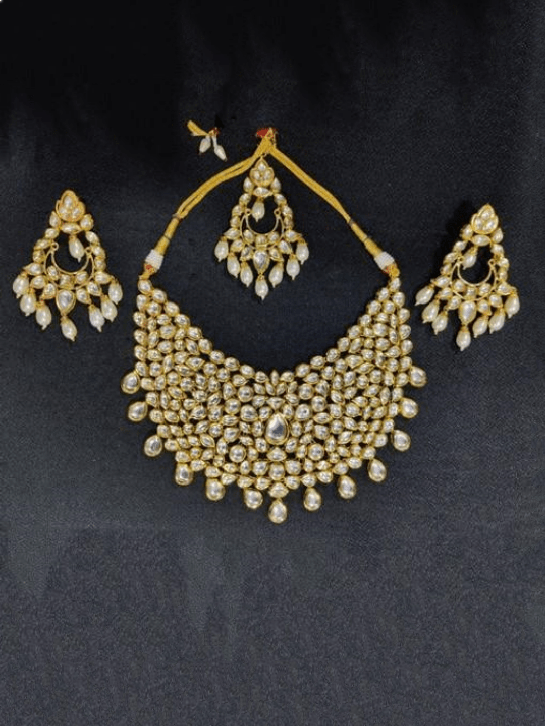 Ishhaara White Broad Kundan Huge Necklace Set