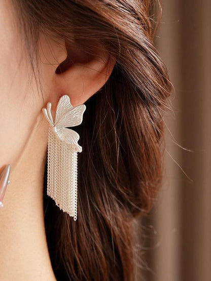 Ishhaara White Chain Tassel Earring