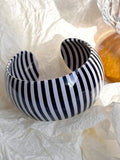 Ishhaara White Chunky Bangle