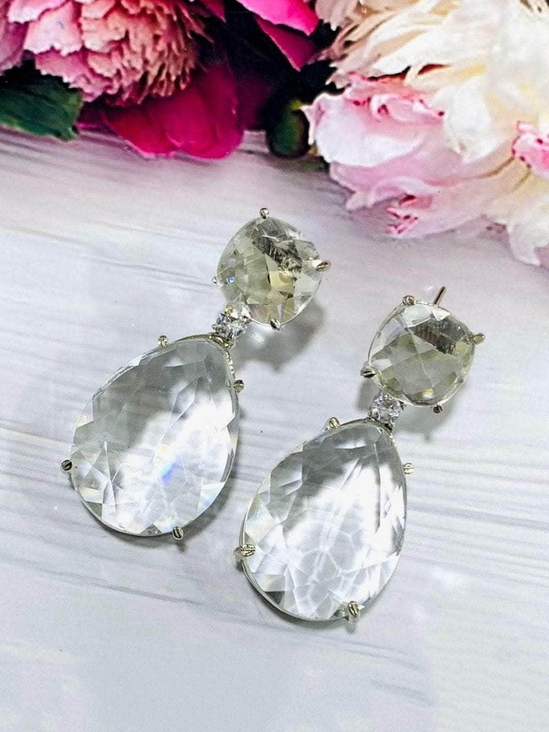 Ishhaara White Classic Crystal Earring