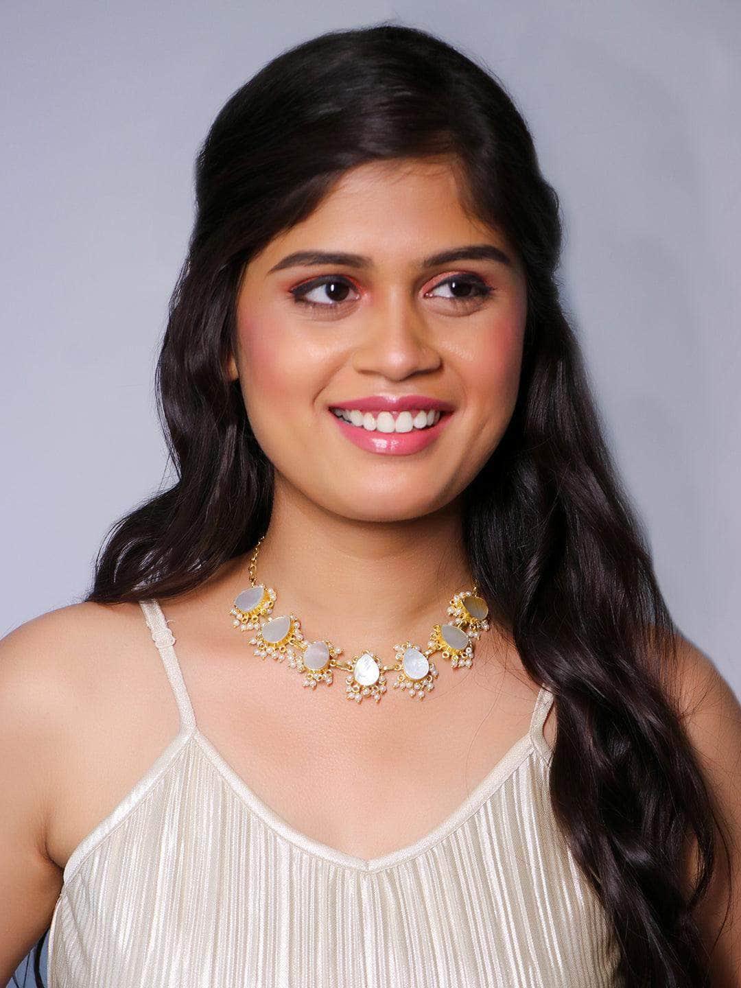 Ishhaara White Coral Choker White
