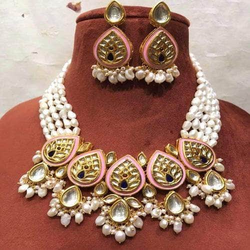 Ishhaara White Drop Shaped Centre Pendant Necklace